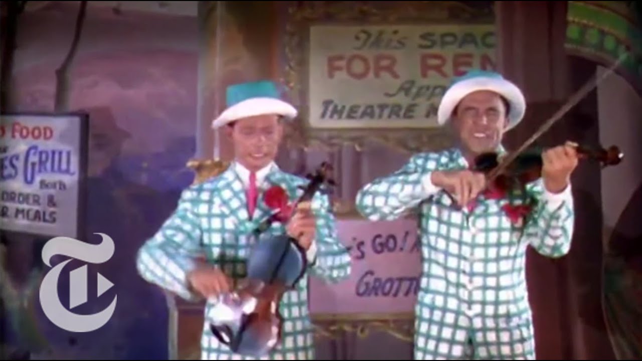 'Singin' in the Rain' | Critics' Picks | The New York Times