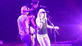 Keith Urban &amp; Carrie Underwood - The Fighter &amp; Stop Draggin My Heart Around