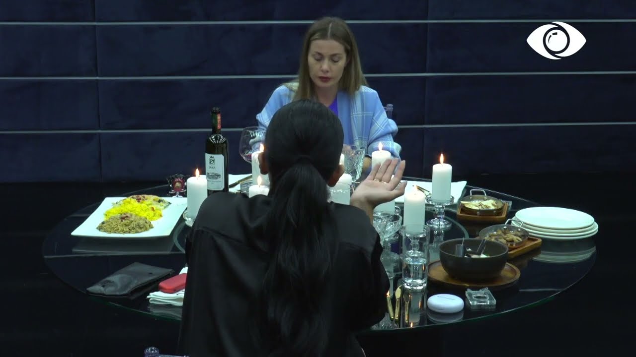 Olta:-Si ka mundësi që ti dhe Luizi i keni mendimet ekzakt të njëjta?