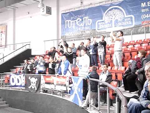 фаны Сокол Киев 28.09.2010 Химик-СКА.MPG