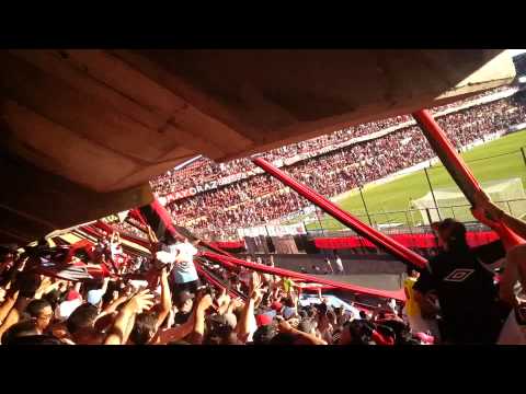 "Cada dia te quiero mas, yo soy del negro" Barra: Los de Siempre • Club: Colón • País: Argentina