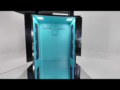 AMAZON DISPLAY BY SCREAMING COLOR