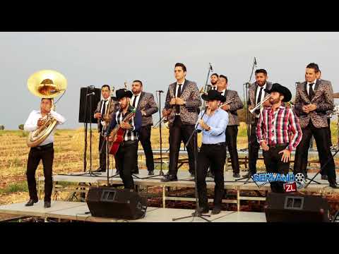 Codice Ft. La Decima Banda - Me Siento Millonario (En Vivo 2017)