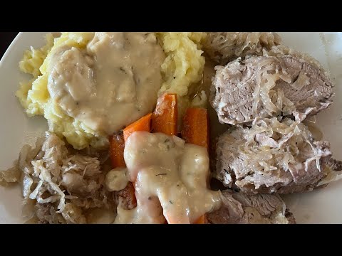 Slow cooker German pork roast, Schweinebraten #porkroast #Schweinebraten #slowcooker #porkloin