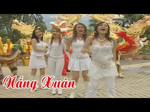 Thể hiện bởi Mây Trắng