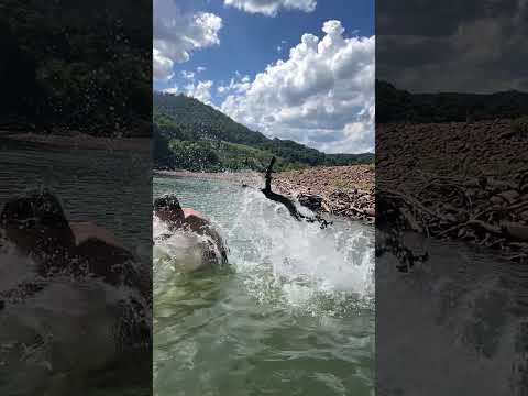 Guilherme L. Eugenio nas águas do Rio Fão, Pouso Novo/RS, em 10 de fevereiro 2026.