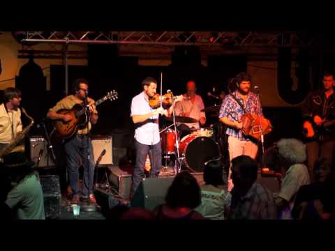 Des Fois (Sometimes) - The Revelers