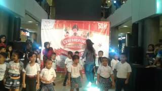 Download lagu Tari Becak mp3