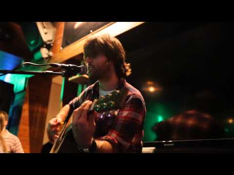 Jonathan Corrêa (Reação em Cadeia ) - Pub GT/Sonora FM  - Eu Não Pertenço a Você