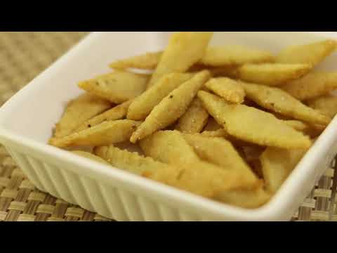 Gluten Free Namak Pare in HINDI | Crispy Namak Pare Recipe | How to Make Namak Pare in Hindi