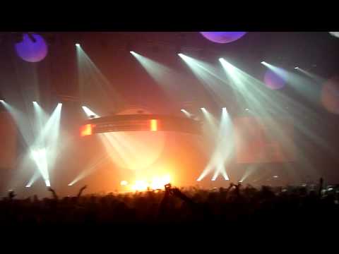HMH The Best of Both Worlds Armin van Buuren & Markus Schulz / Dakota HD