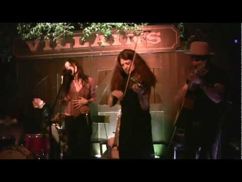 TAWNY ELLIS ONE MORE CUP OF COFFEE (Bob Dylan Cover) Live at Villains Tavern