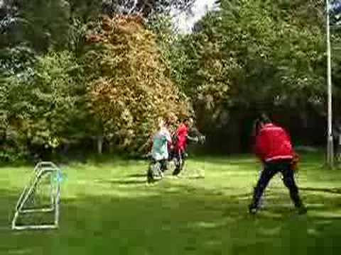 Ronaldinho, Messi, John v Loen? Watch showoff limping Marco