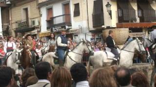 preview picture of video 'Caballos en Guadalupe 2008 (Cáceres). Entrada a caballo de Almoharín.'