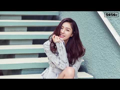 Thể hiện bởi Phương Hồng Quế
