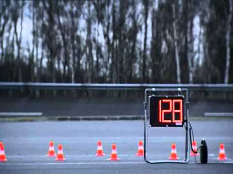 Renault Laguna GT vs Porsche Boxter S