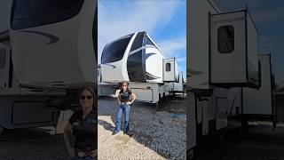 2022 Forest River Cardinal Luxury 390FBX