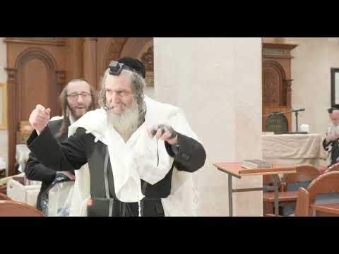 Lag Bomer preps by Rav Shalom Arush! ריקוד הכנה ל - ל״ג בעומר