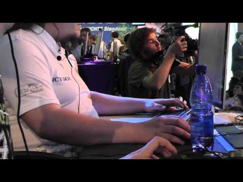 Late game APM stand off Goody vs SaSe