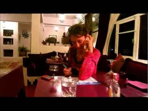 Ordering a pizza in French