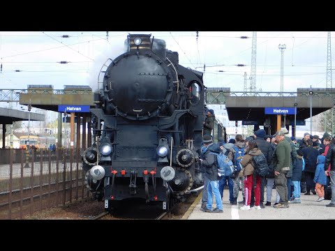 424 009 Bivaly nosztalgiavonattal Hatvanban a Hatvan-Szolnok vasútvonal 150. évfordulója alkalmából