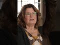 Fleur stapte 10 jaar geleden uit het leven na pesterijen. Haar moeder doet haar verhaal.. | RTV Oost