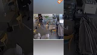 Robo relámpago a un café de Capital