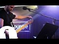 ROYAL BLOOD cover Pharrells Happy in the Live.