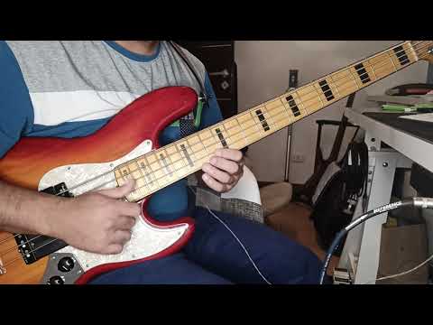 BERLIN - Bass Slap - #groove #bassgroove #slap #bassplayer #Berlin