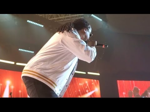 Navio Performs #BADMAN From Kamwokya With #Bobi Wine Live On Stage.#Audience Went Crazy At Serena.