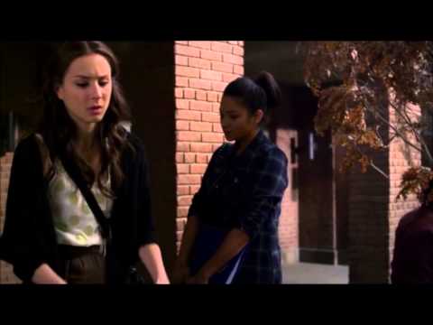 Pretty Little Liars 2x23  - Emily & Spencer Talk At School
