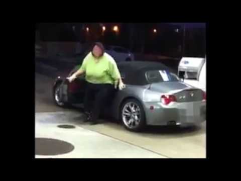 Gruba kobieta i biedne BMW