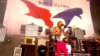 Biffy Clyro- Living Is A Problem Because Everything Dies (reading 2010)