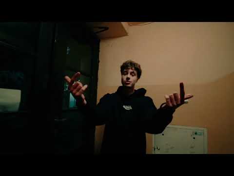 PIKI - NO HOOK feat. B (dir. by 0101ARCHIVES)