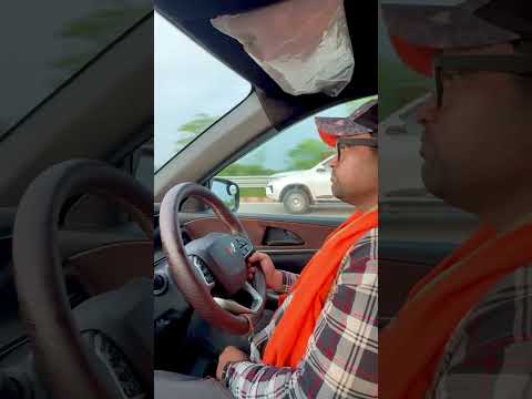 Xuv700 vs Fortuner speed drag race /😳😳😱😱 #yamunaexpressway #fortuner #xuv #mahindra #speed