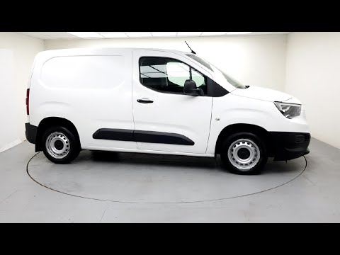 Opel Combo 1.5 Turbo D 100PS Energy 5 Seater - Image 2