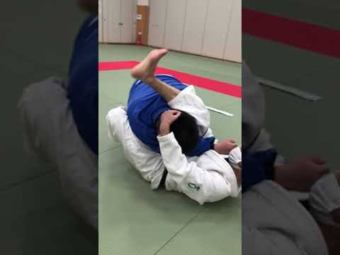 三角締めの締まるポイント