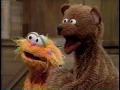 Sesame Street Zoe Learns To Be A Look Out