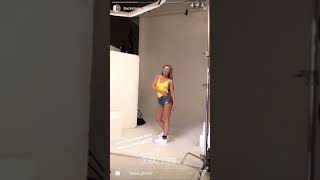 Rabia Tunçbilek fotoğraf çekiminde Rihanna’nın şarkısı ile dans ediyor!