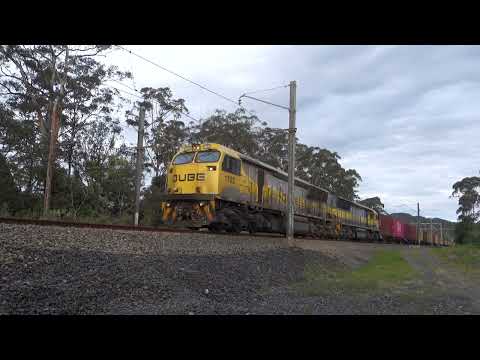 1102 & 1107 with Qube 1565 - 25/8/22