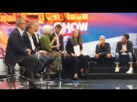 Il saluto di Loretta Goggi a Tale e Quale Show