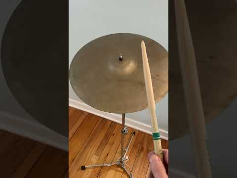 Ludwig Standard/Paiste 14" crash cymbal crash 870 grams 1960's - silver/nickel image 4