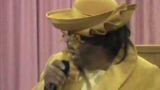 Mother Williams sings Living Testimony