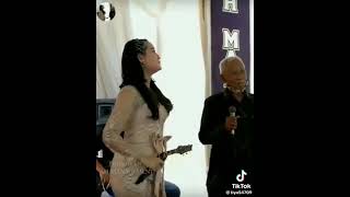 Download lagu nyidam sari mp3