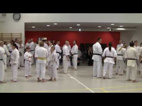 JOSHINKAN ISSHINRYU KARATE KOBUDO ASSOCIATION 1/6 - Arrivals & Warming Up