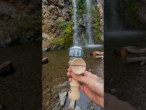 Scenic trick! 🤩 #kendama (@stumpboi)
