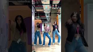 Download lagu what a dance 🩰 by these three girls #shorts #dance #love mp3