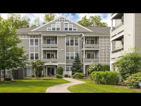 1100 VFW Parkway, Unit 207, West Roxbury MA - for sale by Jonathan Diffenbach - Tel 617-209-5213