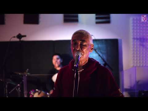 Ujaleq - Pisuttuarama