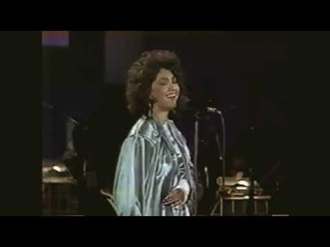 Presentación de Ana Gabriel Ay amor 87